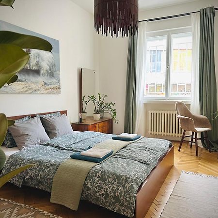 Boho Apartment In Old Town Bratislava Bagian luar foto